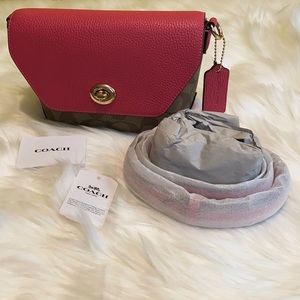 💞💕Brand New  Karlee Coach crossbody bag💞💕